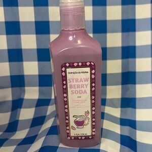 Bath & Body Works Strawberry Soda Hand Soap - Purple